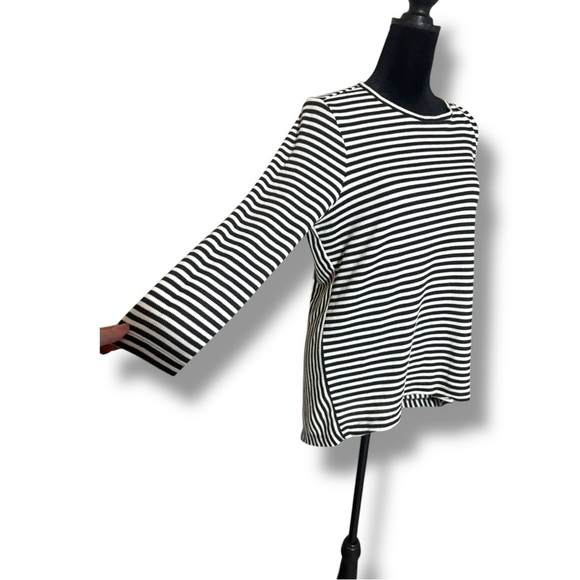 Rescent Rive Striped Knit Top - Picture 4 of 16